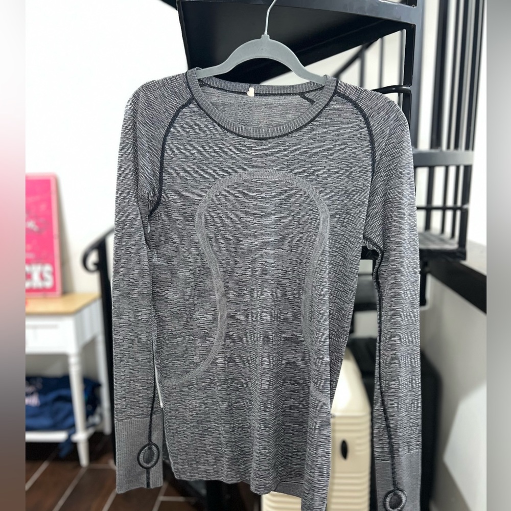 Lululemon Swiftly Tech Long Sleeve